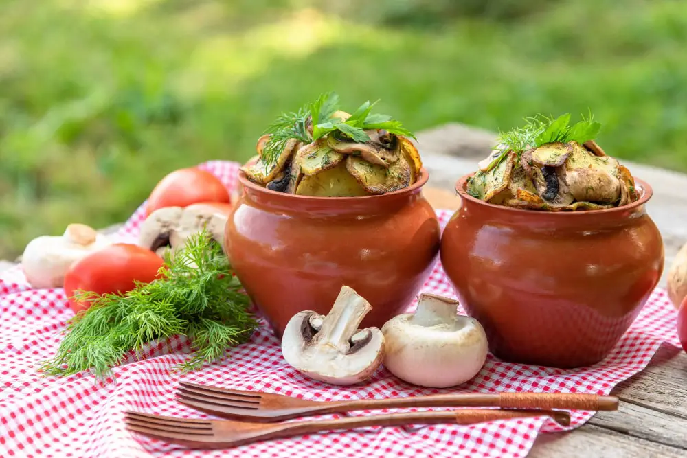 is it safe to use clay pots for cooking